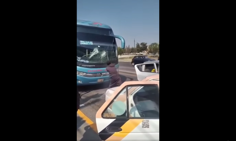 Detienen a 3 tras destrozar autobús sobre el Felipe Ángeles en Pachuca
